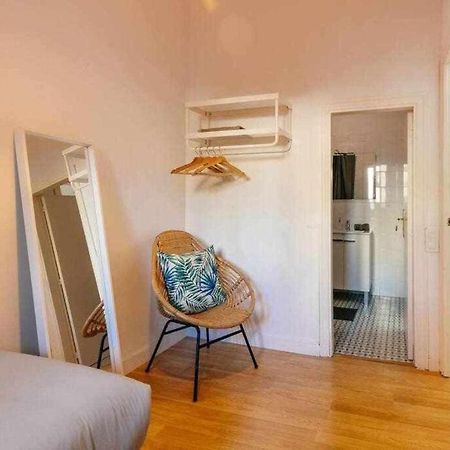 Cozy & Central Apartment Barcelona Bagian luar foto