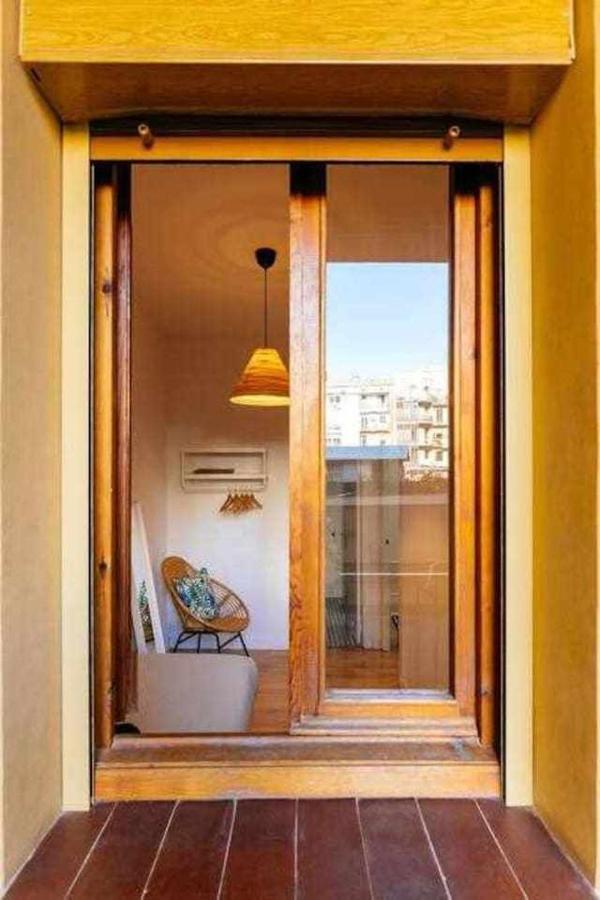 Cozy & Central Apartment Barcelona Bagian luar foto